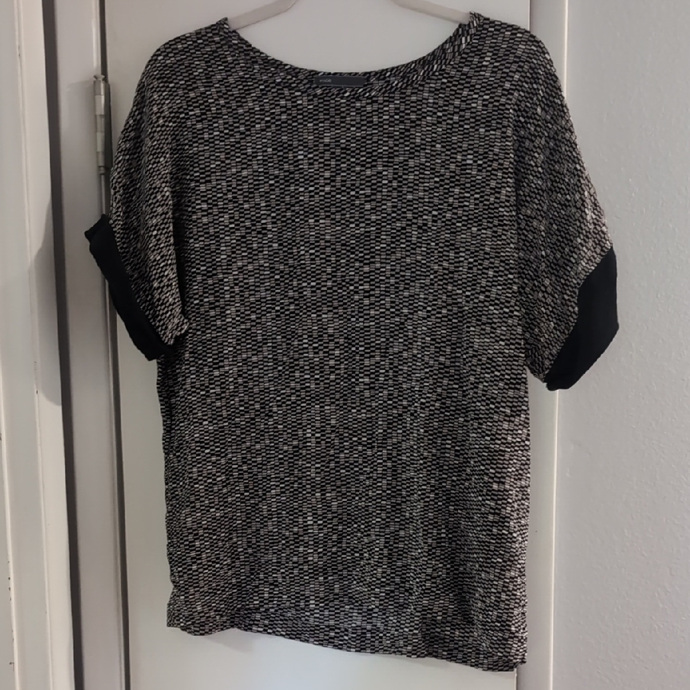 Vince Black and White Textured Short Sleeve Tee